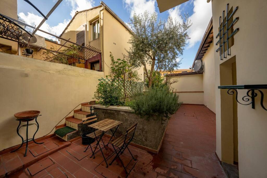 Apartamento Raffinato Trilocale San Frediano Florencia Exterior foto